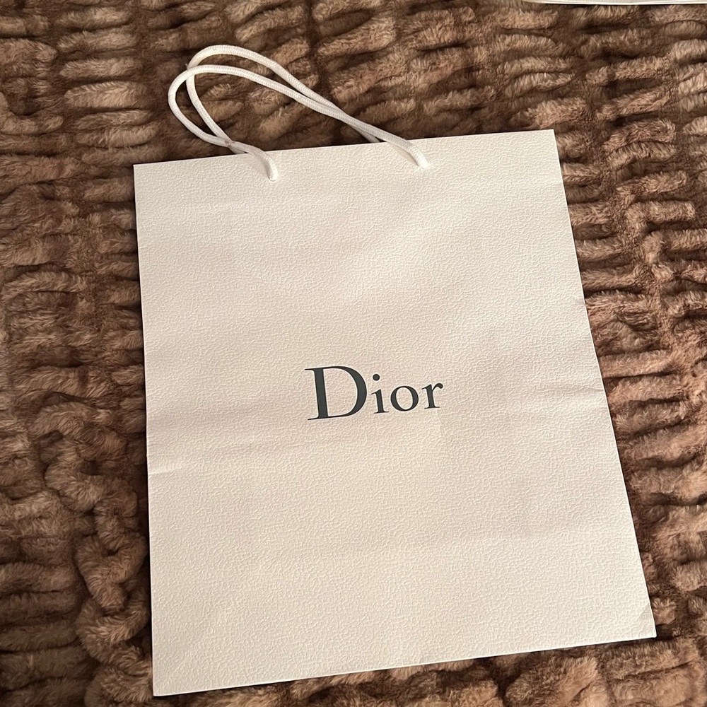 🎉BRAND NEW large Dior shopping bag